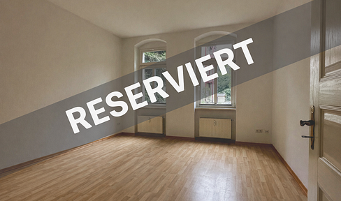 ! RESERVED ! Free of commission: Move in immediately - bright 2.5-room old building apartment with fiber optics