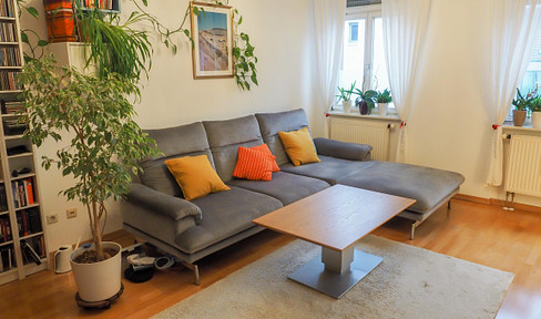 Altbauwohnung mit großem Balkon & Parkblick – sofort frei, provisionsfrei