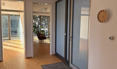 Bright and cozy room/practice room for counseling, coaching, therapy Munich Pasing