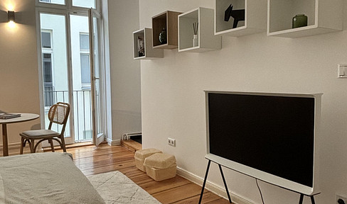 High-quality studio apartment in prime location