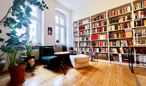 Chic 2-room apartment on the 1st floor with elevator in Berlin-Mitte at Zionskirchplatz!