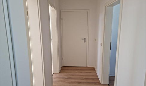 In 5 min. to the train station! Well located & freshly renovated! (W9703)