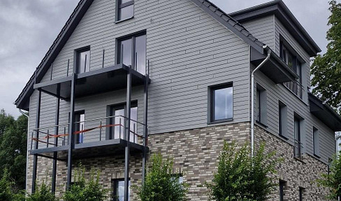 Modern 5-room apartment with lake view in Plön