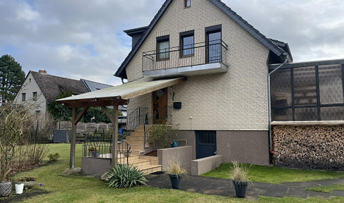 Modernisierte Doppelhaushälfte mit Smart‑Home‑Technik am Park – 5 Zimmer in Gifhorn