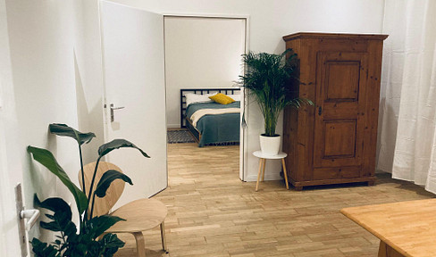 Quiet 2.5 room apartment on Ku'damm, freshly renovated and furnished