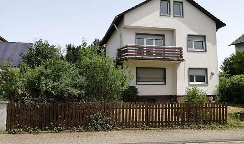 Großzügiges Familienglück in Spöck: 7 Zimmer mit separierbarem Dachgeschoss & Baugenehmigung