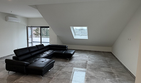 Exklusive 4-Zimmer-Penthousewohnung mit Dachterrasse, Aufzug & Garage – provisionsfrei