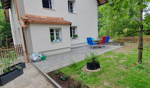 2,5-Zimmerwohnung mit Terrasse und Garten