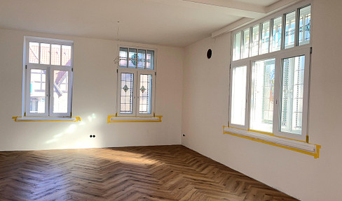 First occupancy after complete renovation - Bright 3-room apartment in a prime location.