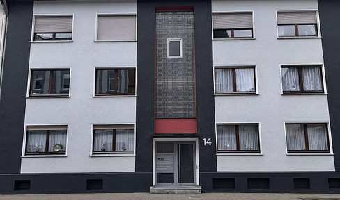 Bright 2-room attic apartment with parquet flooring, in a prime location – Essen-Steele center, Grendtor 14.