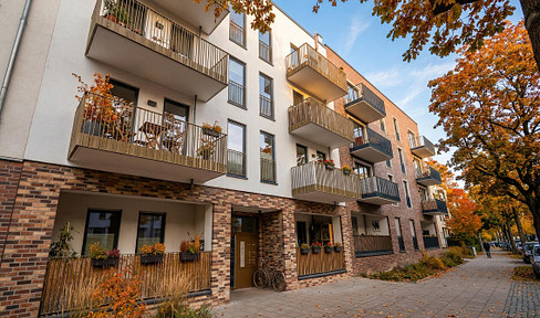 Bright, one-room apartment with a balcony, located in a central area of Hamburg-Wandsbek.