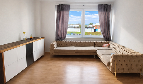 Ab sofort: Helle 1-Zimmer-Wohnung (ca. 45 m²) mit separater Küche, Stellplatz & Keller