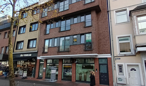 Bright office space in a prime location in the center of Moers | Ready to use.