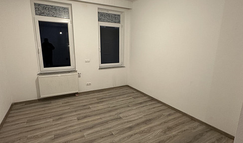 Bright 2-room apartment with balcony in Bremerhaven - approximately 65 square meters - Refugees and government employees welcome!