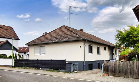 Modernized bungalow, no commission fees.