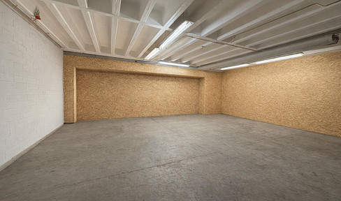 Storage units available from April 1st, 2026, ranging from 9 to 22 square meters, dry, and accessible 24/7.