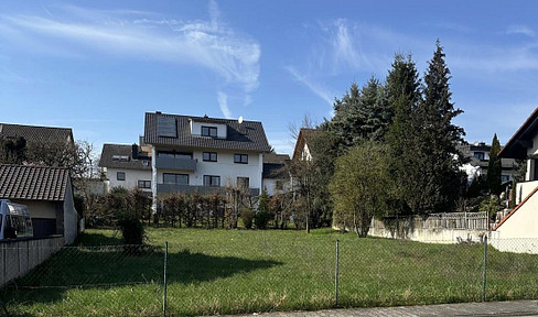 Attractive building plot in a prime location in Hösbach – 760 m² on Talstraße.