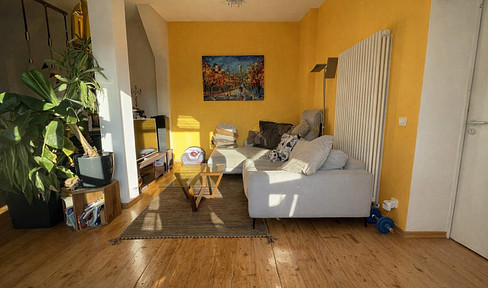 Ohne Makler - Lichtdurchflutete Dachgeschosswohnung mit Loftcharakter und Dachterrasse in Alt-Tegel