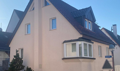 "Live stylishly in the best location in Plochingen – your new home in a peaceful urban setting."