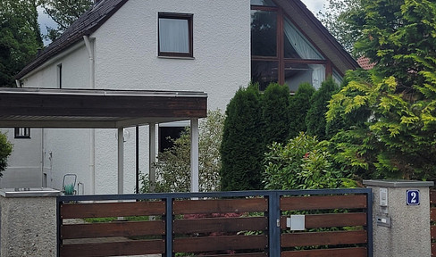 Detached house with a large garden, located in a quiet area of Haar (for sale by private owner).