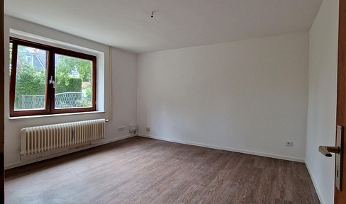 Sehr schöne ruhige 2 Zimmer Wohnung mit Garten ab 01.05.2026 zu vermieten