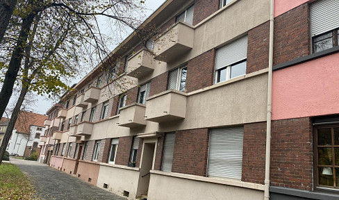 Bright 2-room apartment with balcony in Mannheim-Neckarau.