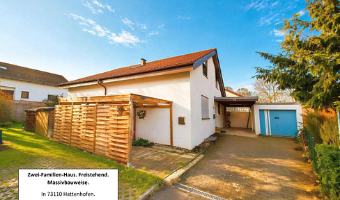 Immediately available: Detached two-family house with a garden in Hattenhofen!