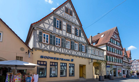 Prominently located commercial space in a prime location within Schorndorf's pedestrian zone.