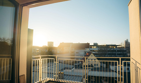 Osnabrück City Center: Modern new building with balcony and top-quality features.