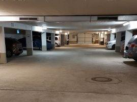 Parking space for rent in an underground garage – Falkenstraße 20, 28195 Bremen.
