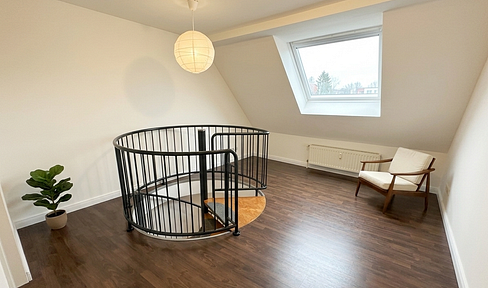 Renovated attic maisonette – Ideal as an investment property | Balcony | Panoramic views | No commission fees.