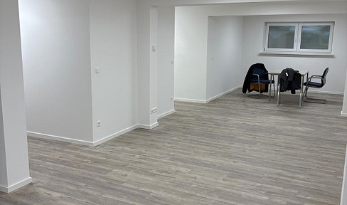 Berlin-Reinickendorf NEUBAU Erstbezug: 62m² Gewerbeeinheit vollbeheizt, multifunktional (Souterrain)