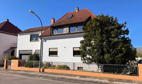 Detached house in a very good location in Oggersheim.
