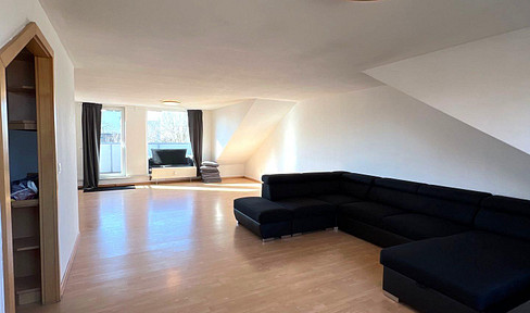 Exclusive 4-room apartment in the center of Unna | 113m² | Partially furnished | Equipped kitchen | Parking space.