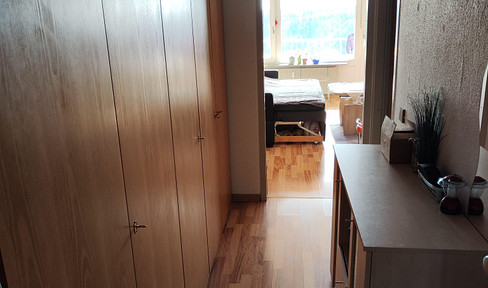 One-room apartment with balcony = endless possibilities.