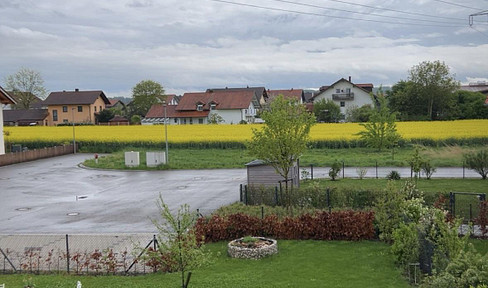 **No commission**: Like-new 3-room, 100 sqm maisonette apartment in Unterneukirchen.