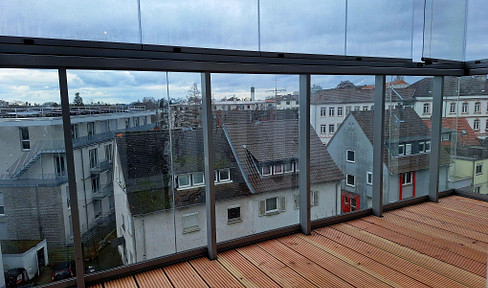 Neubau-Erstbezug: 1-Zimmer-Apartment mit EBK und Balkon (Wintergarten)