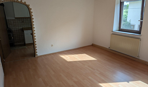 Beautiful 4-room apartment with balcony and garden.