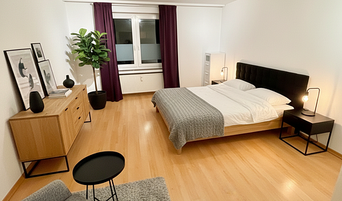 Available, renovated 2-room apartment on the 4th floor in Düsseldorf Flingern Nord (on Lindenstraße), offered privately.