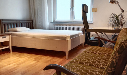 Furnished room in a shared apartment (for 2 people), 3rd floor with elevator, close to U4 Pilgramg. station, 5 minutes from TU Vienna, located in the 5th district.