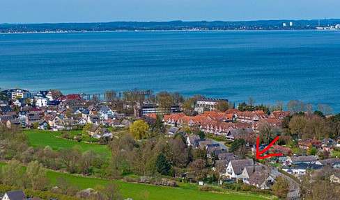 3 Zimmerwohnung mit Balkon + Dachstudio, Parkplatz, Garten