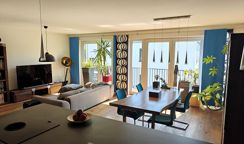 Sonniger 44m² Wohn-Essbereich, Master-Suite mit Ankleide & En-Suite Bad plus 20m² Südbalkon