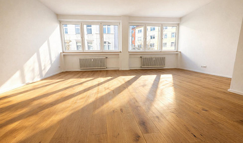 Helle 2 Zi Whg mit Aufzug, direkt am Fürstenplatz  **Ohne Makler**