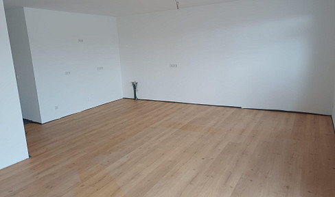 Modern, newly built 3-room apartment with a large garden.