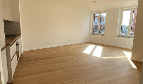 Modern 2-room apartment with fitted kitchen and large balcony, located in the vibrant district near the Seelhorster Forest.