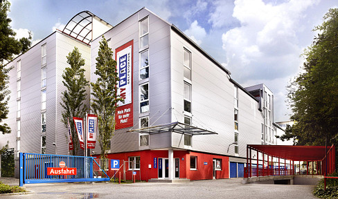 86 square meters of storage space in a prime location with excellent transport links. No commission fees.