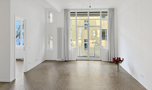 Loft apartment in an industrial heritage building near the "Boxi" | First occupancy after renovation | No commission fees.