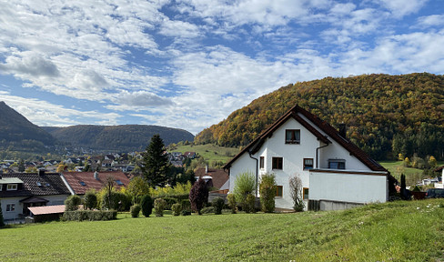 Exklusive Maisonettewohnung mit Sauna, Balkon und unverbaubarem Blick auf die Hiltenburg