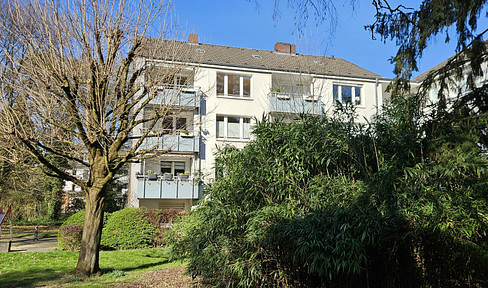 Schlebuscher Straße: Bright apartment in a quiet, green location.