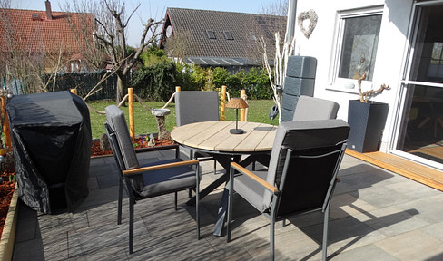 ETW im EG Terrassenwohnung ca. 111 m² 3-4 Zi in Waldbüttelbrunn in TOP Lage